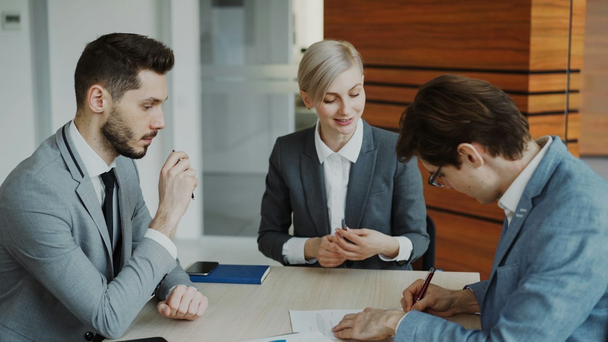 Insurance agent with business clients